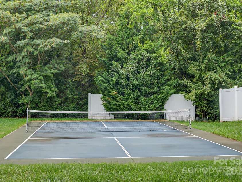 8505 Van Court, Denver, NC 28037.  MLS# CAR4289958, YatesRealty ID 33188. Pickleball Court