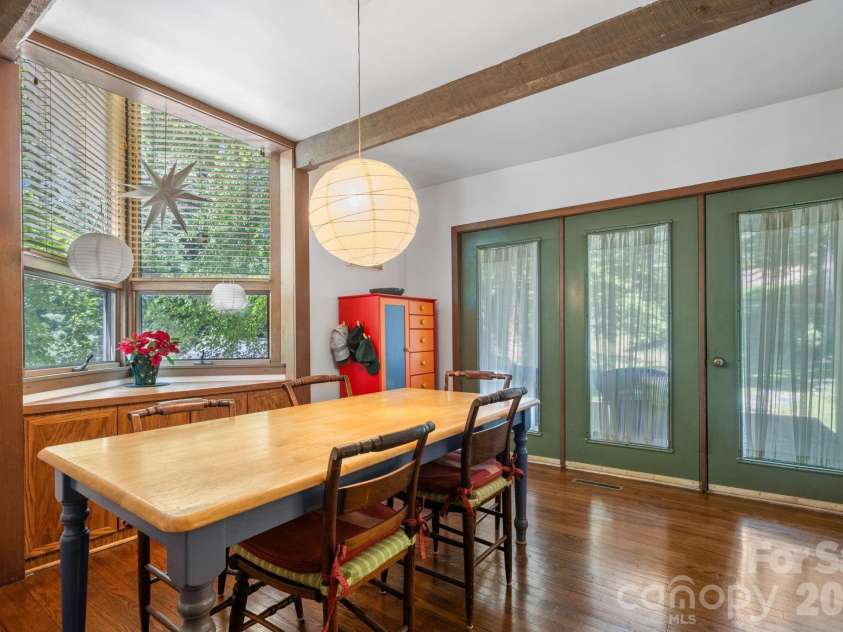 705 West Union Street, Morganton, NC 28655.  MLS# CAR4397775, YatesRealty ID 33189. 