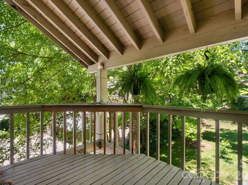 705 West Union Street, Morganton, NC 28655.  MLS# CAR4397775, YatesRealty ID 33189. 