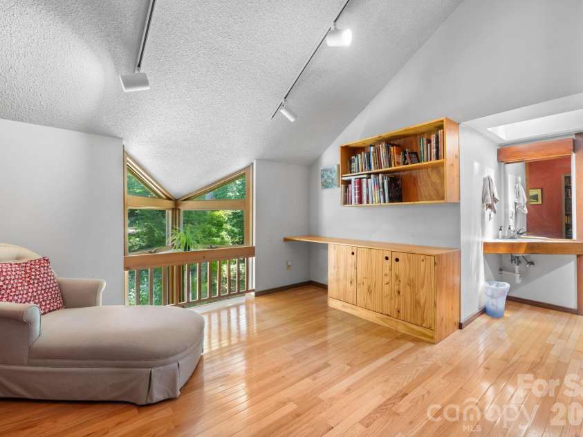 705 West Union Street, Morganton, NC 28655.  MLS# CAR4397775, YatesRealty ID 33189. 