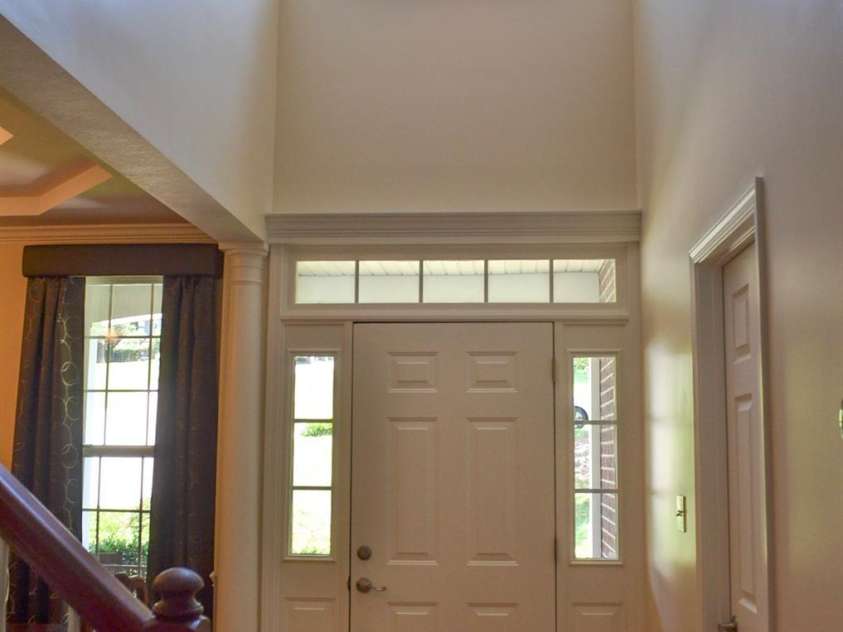 5665 Gold Creek Bay Drive, Hickory, NC 28601.  MLS# CAR4286069, YatesRealty ID 3319. Foyer