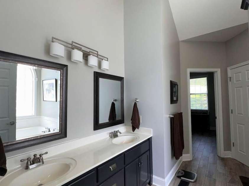 5665 Gold Creek Bay Drive, Hickory, NC 28601.  MLS# CAR4286069, YatesRealty ID 3319. Primary Bathroom