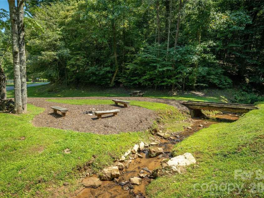 1288 Johns Ridge Parkway, Lenoir, NC 28645.  MLS# CAR4397383, YatesRealty ID 33190. 