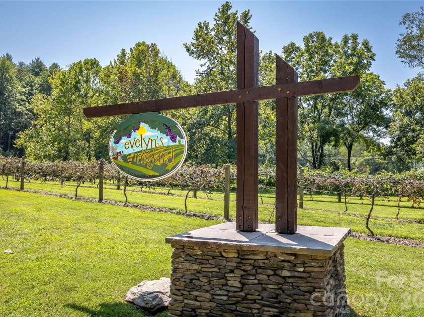 1288 Johns Ridge Parkway, Lenoir, NC 28645.  MLS# CAR4397383, YatesRealty ID 33190. 