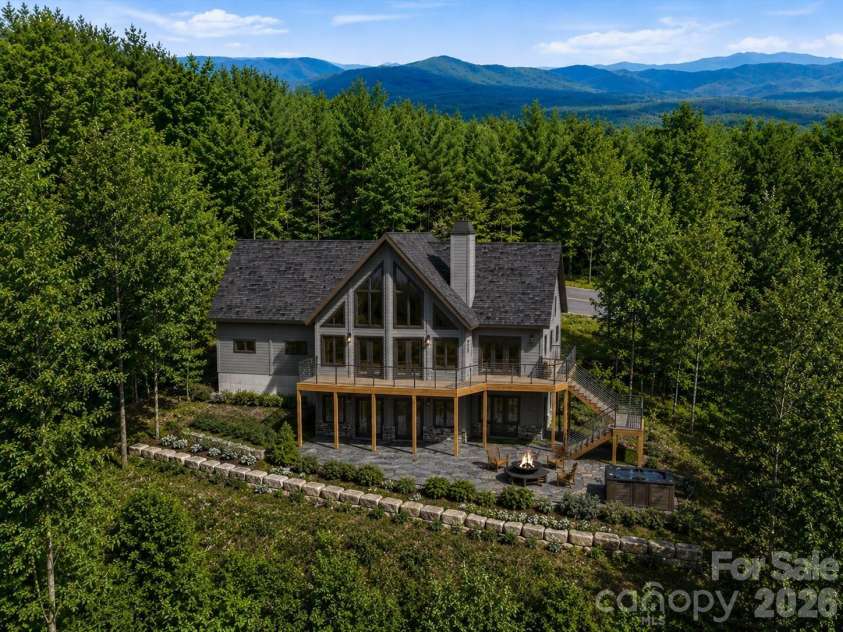 1288 Johns Ridge Parkway, Lenoir, NC 28645.  MLS# CAR4397383, YatesRealty ID 33190. Virtual Listing for Timberblock's Lakeside Model