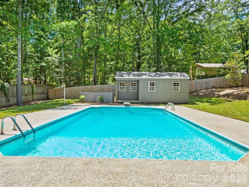 26 Glen Cove Road, Arden, NC 28704.  MLS# CAR4394525, YatesRealty ID 33191. 