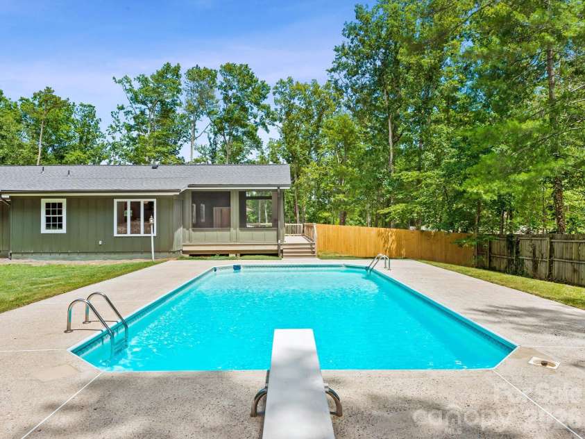 26 Glen Cove Road, Arden, NC 28704.  MLS# CAR4394525, YatesRealty ID 33191. 
