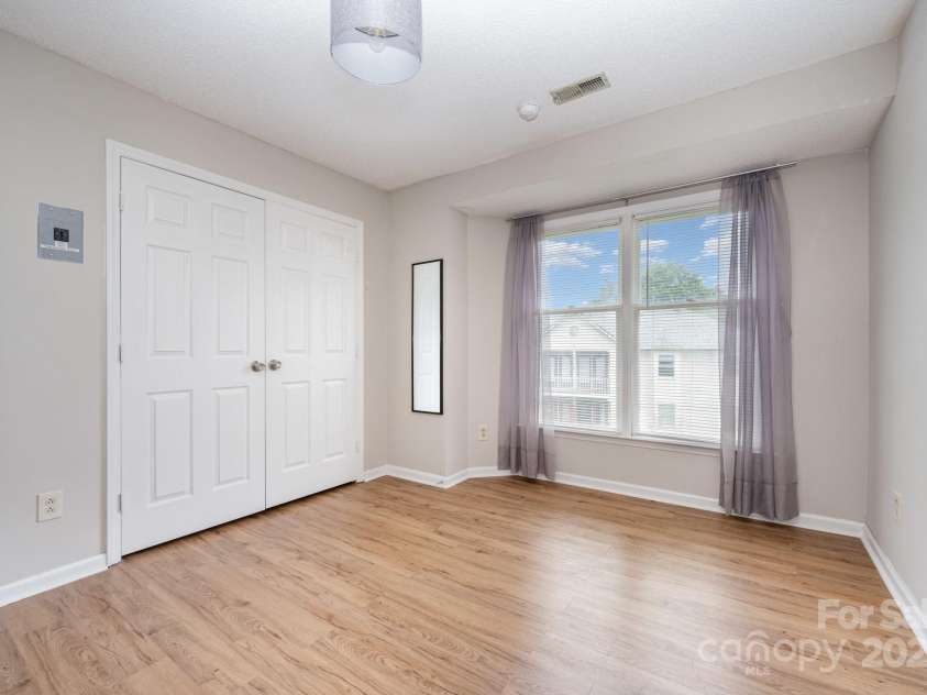 6219 Rosecroft Drive, Charlotte, NC 28215.  MLS# CAR4291805, YatesRealty ID 33191. 