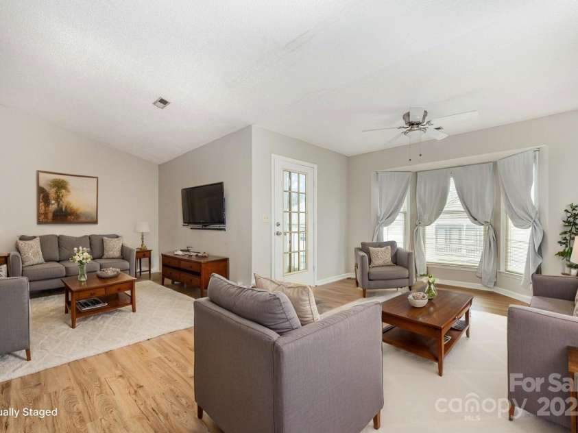 6219 Rosecroft Drive, Charlotte, NC 28215.  MLS# CAR4291805, YatesRealty ID 33191. Virtually staged