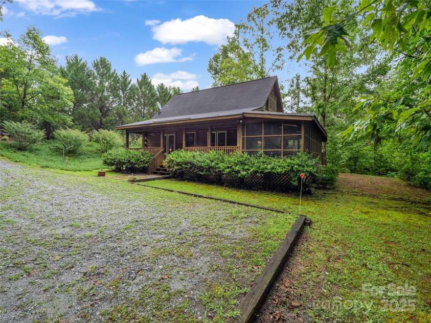 120 Sasafras Ridge, Rutherfordton, NC 28139.  MLS# CAR4292175, YatesRealty ID 33192. 