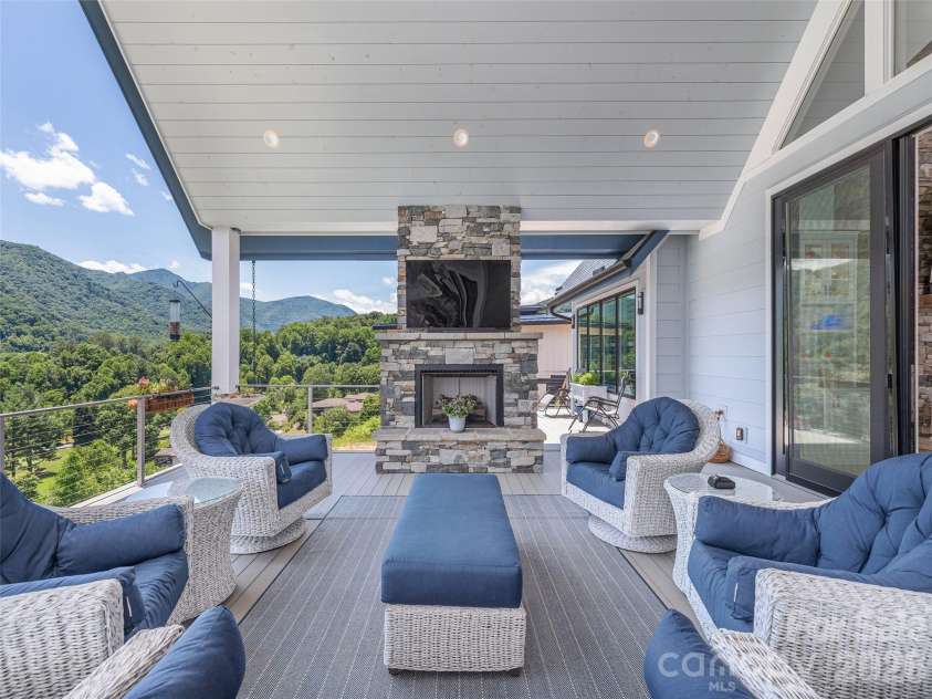 167 Southpoint Ridge, Maggie Valley, NC 28751.  MLS# CAR4398077, YatesRealty ID 33192. 