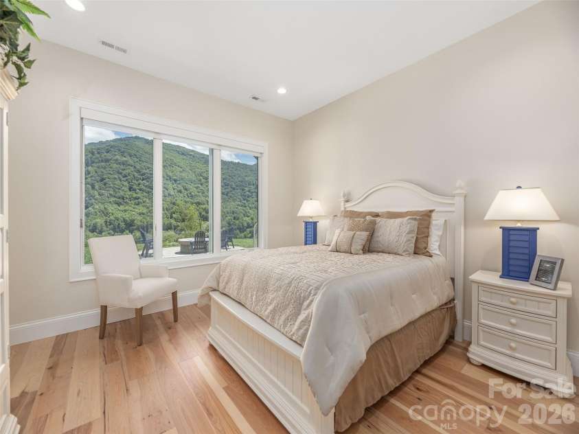 167 Southpoint Ridge, Maggie Valley, NC 28751.  MLS# CAR4398077, YatesRealty ID 33192. 