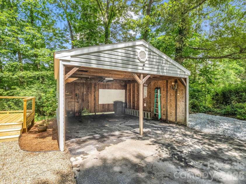30 Lake Forest Lane, Hendersonville, NC 28739.  MLS# CAR4394922, YatesRealty ID 33193. 