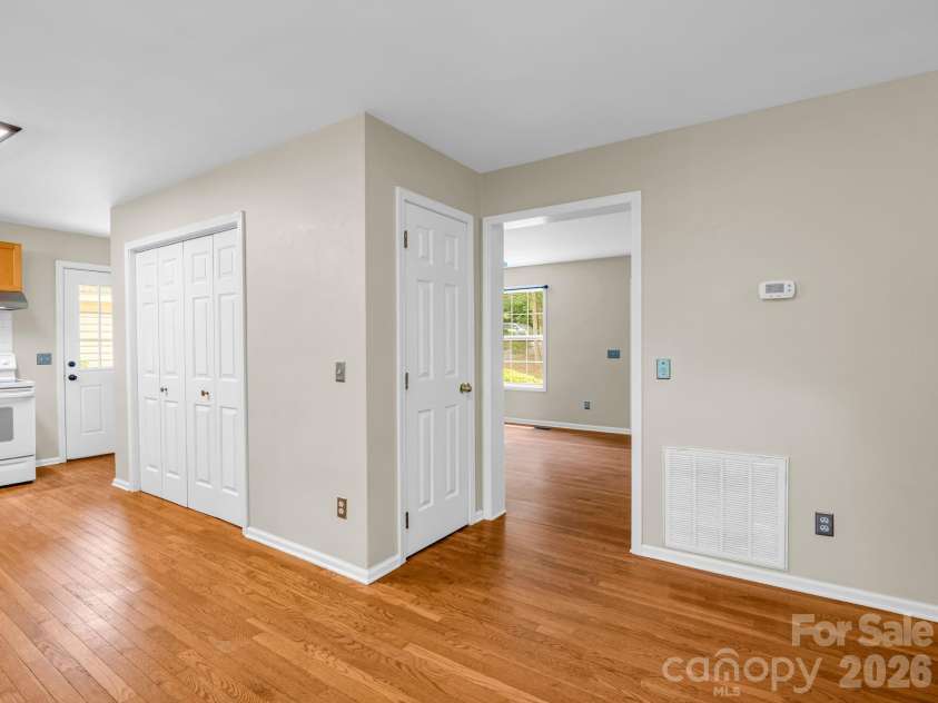 30 Lake Forest Lane, Hendersonville, NC 28739.  MLS# CAR4394922, YatesRealty ID 33193. 