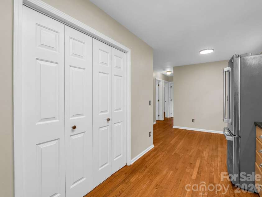 30 Lake Forest Lane, Hendersonville, NC 28739.  MLS# CAR4394922, YatesRealty ID 33193. 