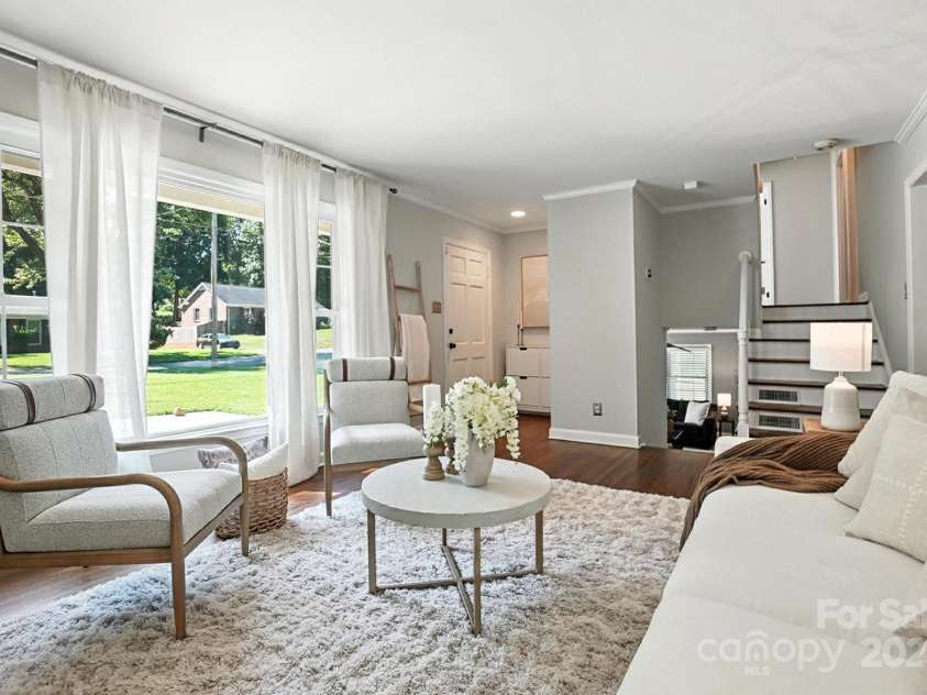 6208 Colchester Place, Charlotte, NC 28210.  MLS# CAR4283385, YatesRealty ID 33193. 