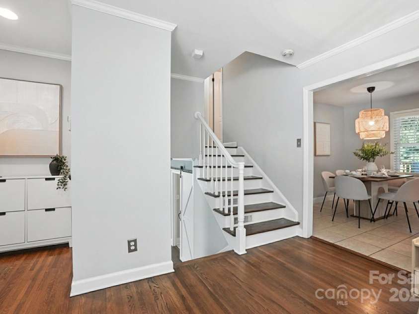 6208 Colchester Place, Charlotte, NC 28210.  MLS# CAR4283385, YatesRealty ID 33193. 