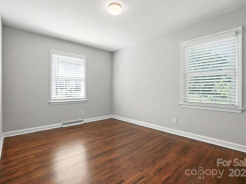 6208 Colchester Place, Charlotte, NC 28210.  MLS# CAR4283385, YatesRealty ID 33193. 