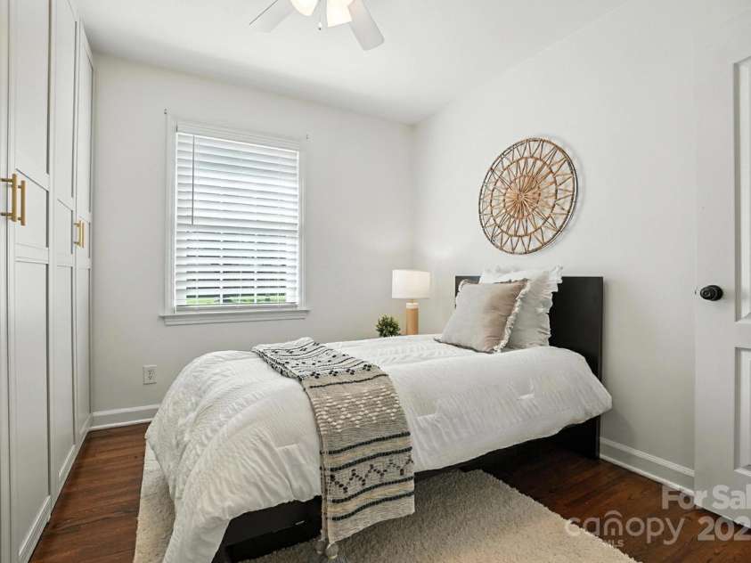 6208 Colchester Place, Charlotte, NC 28210.  MLS# CAR4283385, YatesRealty ID 33193. 