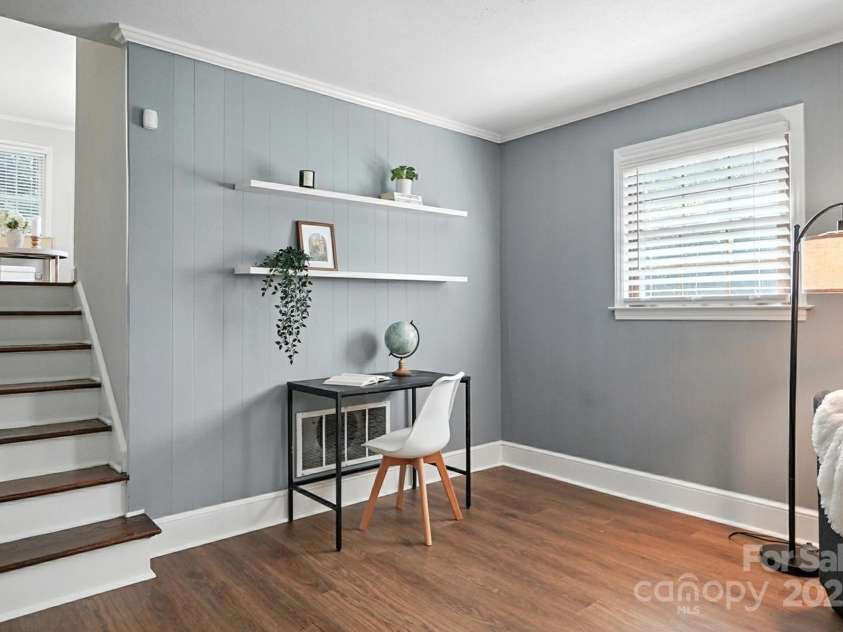 6208 Colchester Place, Charlotte, NC 28210.  MLS# CAR4283385, YatesRealty ID 33193. 