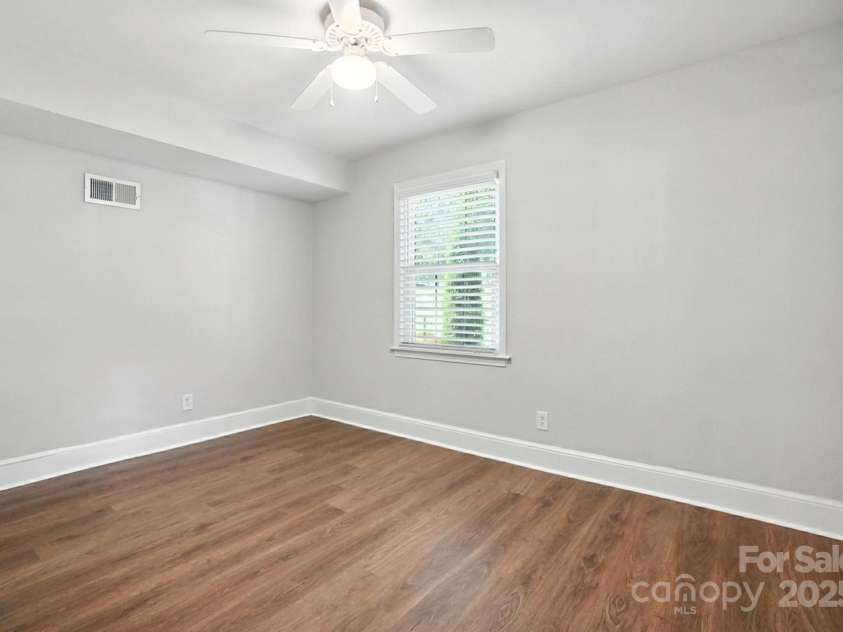 6208 Colchester Place, Charlotte, NC 28210.  MLS# CAR4283385, YatesRealty ID 33193. 