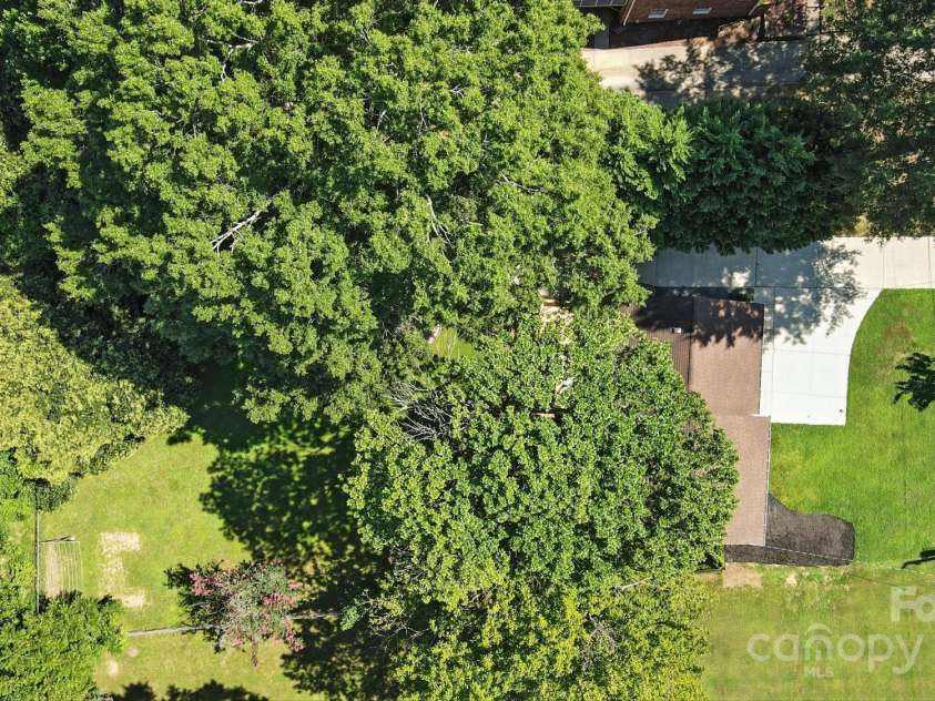 6208 Colchester Place, Charlotte, NC 28210.  MLS# CAR4283385, YatesRealty ID 33193. 
