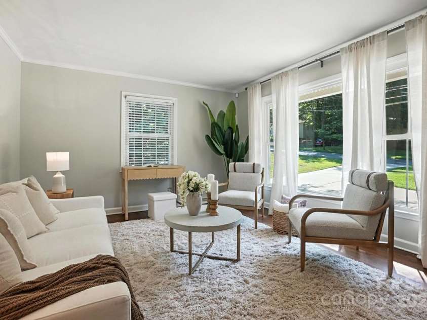 6208 Colchester Place, Charlotte, NC 28210.  MLS# CAR4283385, YatesRealty ID 33193. 