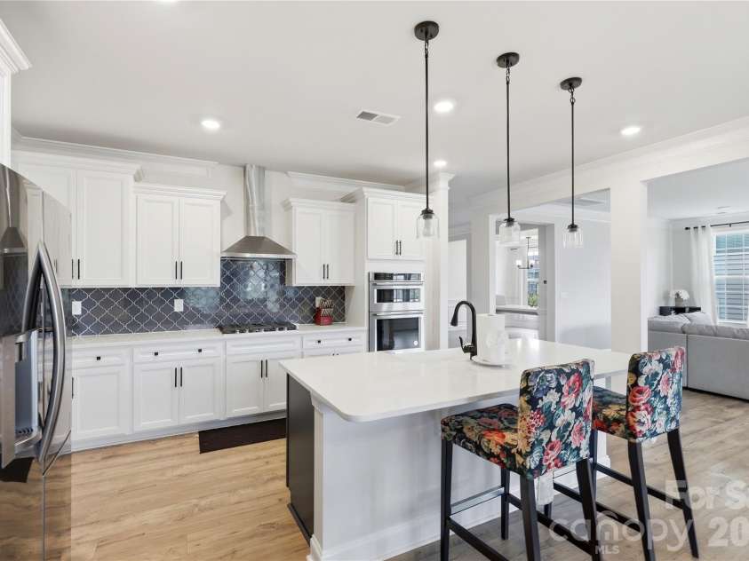 9010 Surry Spring Lane, Huntersville, NC 28078.  MLS# CAR4393945, YatesRealty ID 33194. 