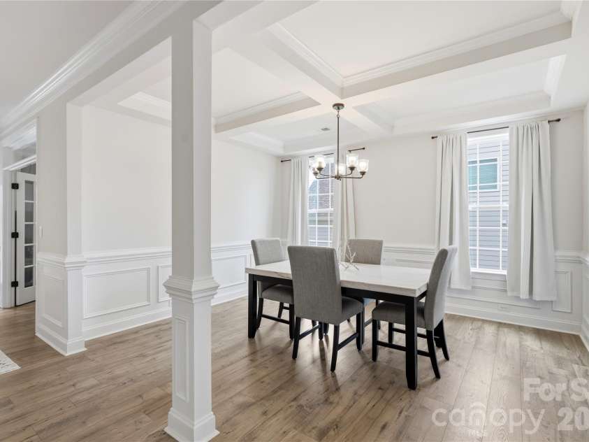 9010 Surry Spring Lane, Huntersville, NC 28078.  MLS# CAR4393945, YatesRealty ID 33194. 