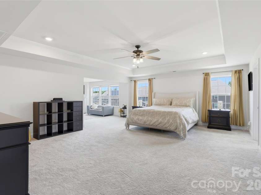 9010 Surry Spring Lane, Huntersville, NC 28078.  MLS# CAR4393945, YatesRealty ID 33194. 