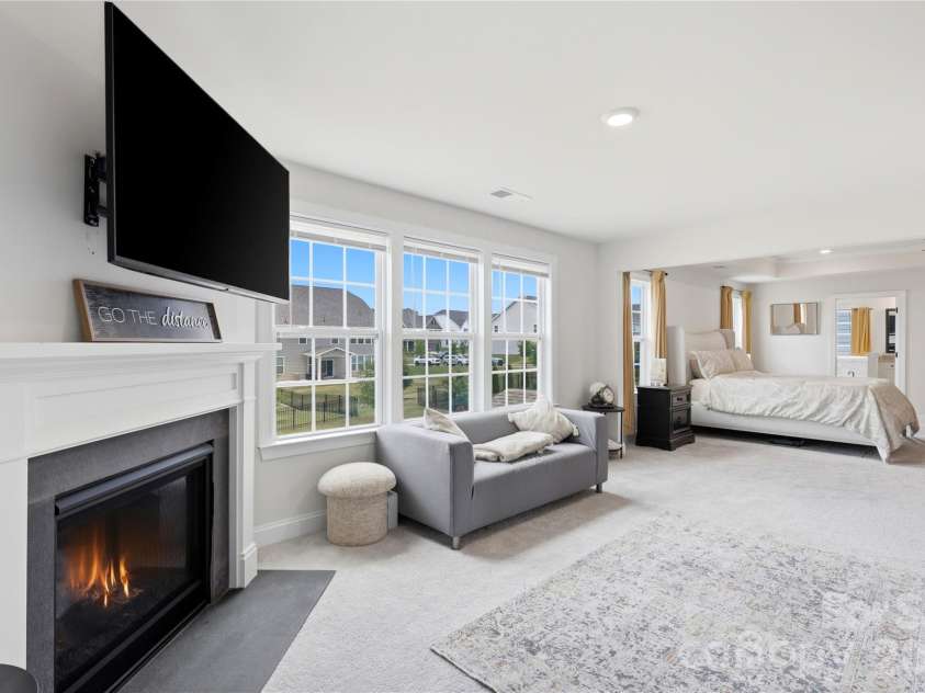 9010 Surry Spring Lane, Huntersville, NC 28078.  MLS# CAR4393945, YatesRealty ID 33194. 