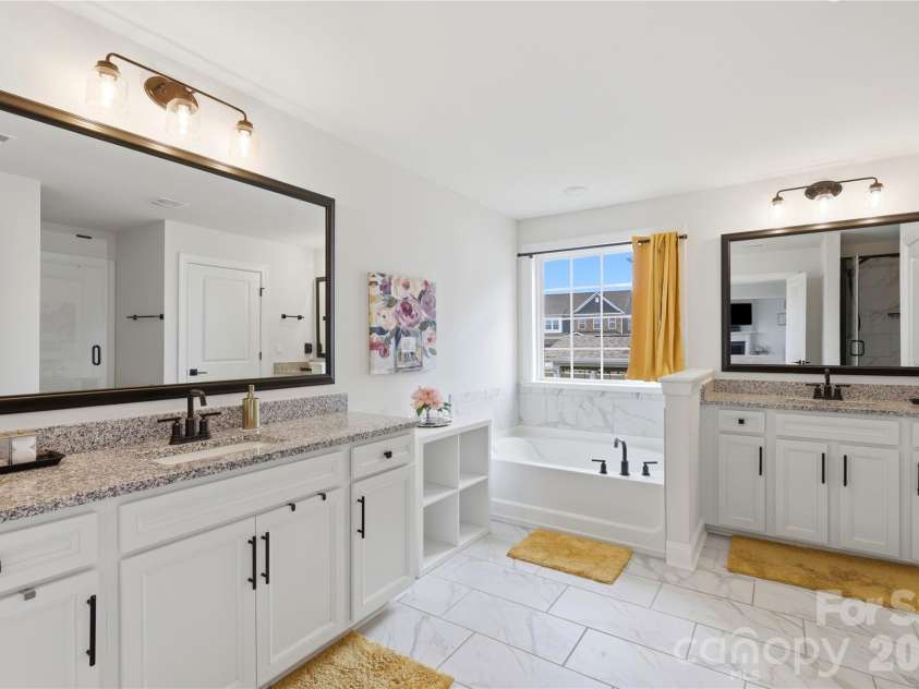 9010 Surry Spring Lane, Huntersville, NC 28078.  MLS# CAR4393945, YatesRealty ID 33194. 