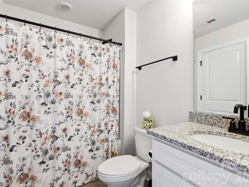 9010 Surry Spring Lane, Huntersville, NC 28078.  MLS# CAR4393945, YatesRealty ID 33194. 