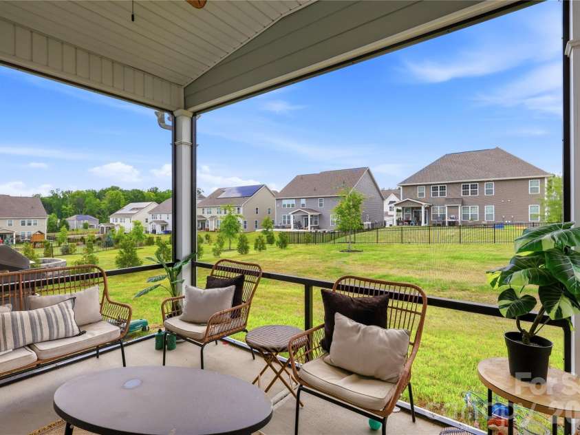 9010 Surry Spring Lane, Huntersville, NC 28078.  MLS# CAR4393945, YatesRealty ID 33194. 