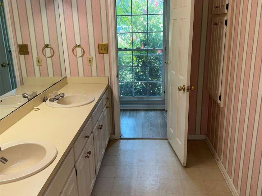 802 Roberdel Road, Rockingham, NC 28379.  MLS# CAR4293987, YatesRealty ID 33195. 