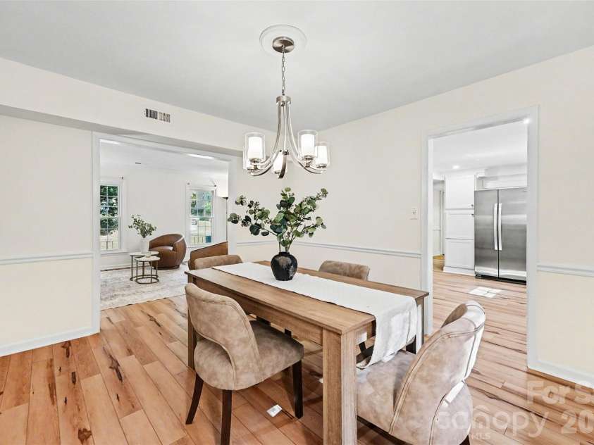 9322 New Towne Drive, Matthews, NC 28105.  MLS# CAR4389735, YatesRealty ID 33195. Dining Room