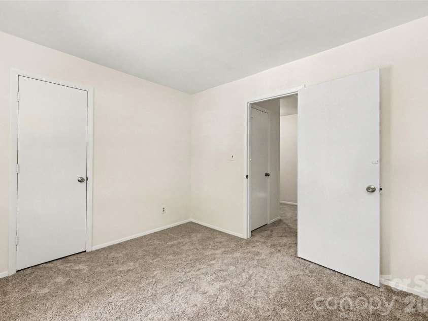 9322 New Towne Drive, Matthews, NC 28105.  MLS# CAR4389735, YatesRealty ID 33195. Secondary Bedroom #2