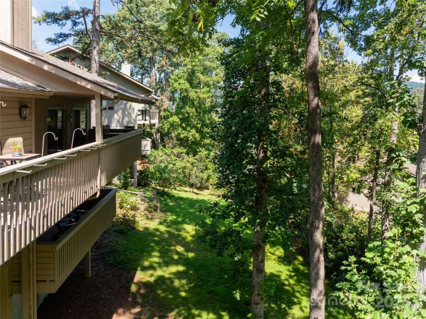 1701 Timber Trail, Asheville, NC 28804.  MLS# CAR4293367, YatesRealty ID 33197. 