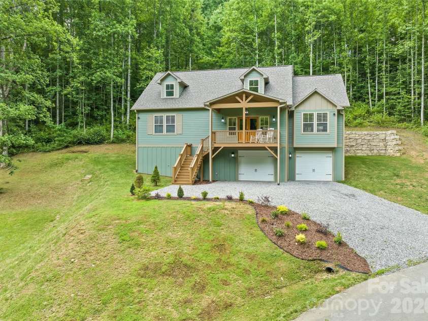 85 Garnet Spring Lane, Waynesville, NC 28785.  MLS# CAR4394449, YatesRealty ID 33197. 