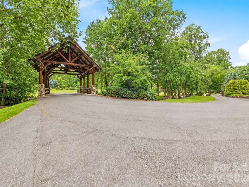 85 Garnet Spring Lane, Waynesville, NC 28785.  MLS# CAR4394449, YatesRealty ID 33197. 