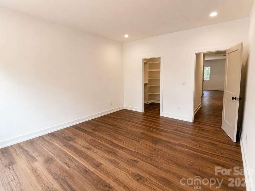 3926 Sarah Drive, Charlotte, NC 28217.  MLS# CAR4334523, YatesRealty ID 33198. Primary Bedroom