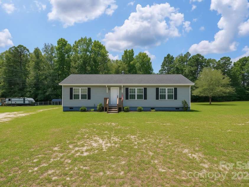 179 Youngs Bend Road, Kershaw, SC 29067.  MLS# CAR4293824, YatesRealty ID 33199. 
