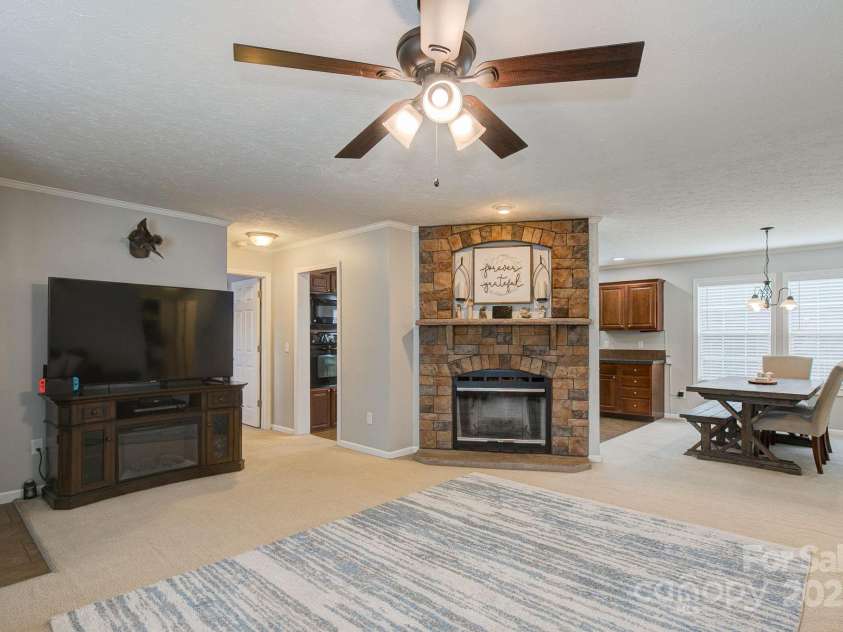 179 Youngs Bend Road, Kershaw, SC 29067.  MLS# CAR4293824, YatesRealty ID 33199. 