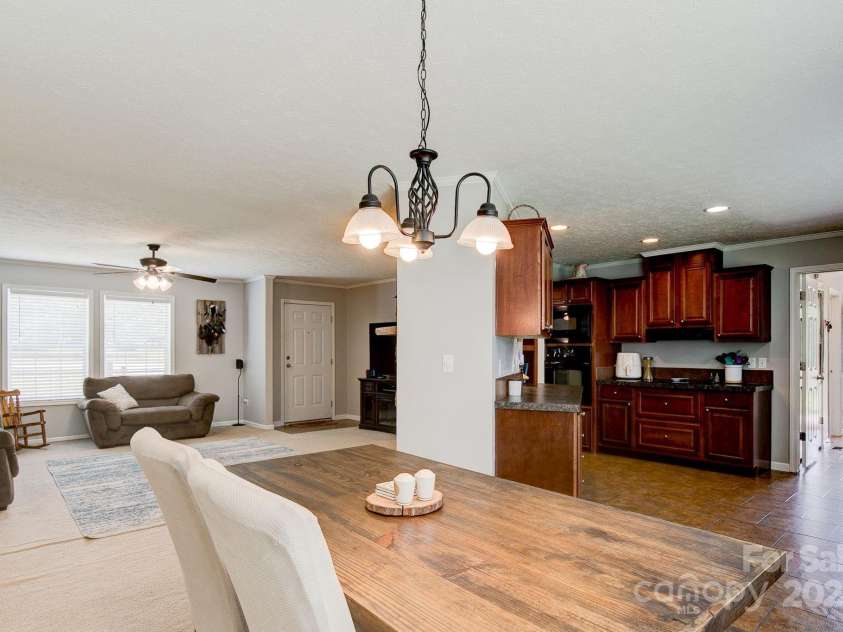 179 Youngs Bend Road, Kershaw, SC 29067.  MLS# CAR4293824, YatesRealty ID 33199. 