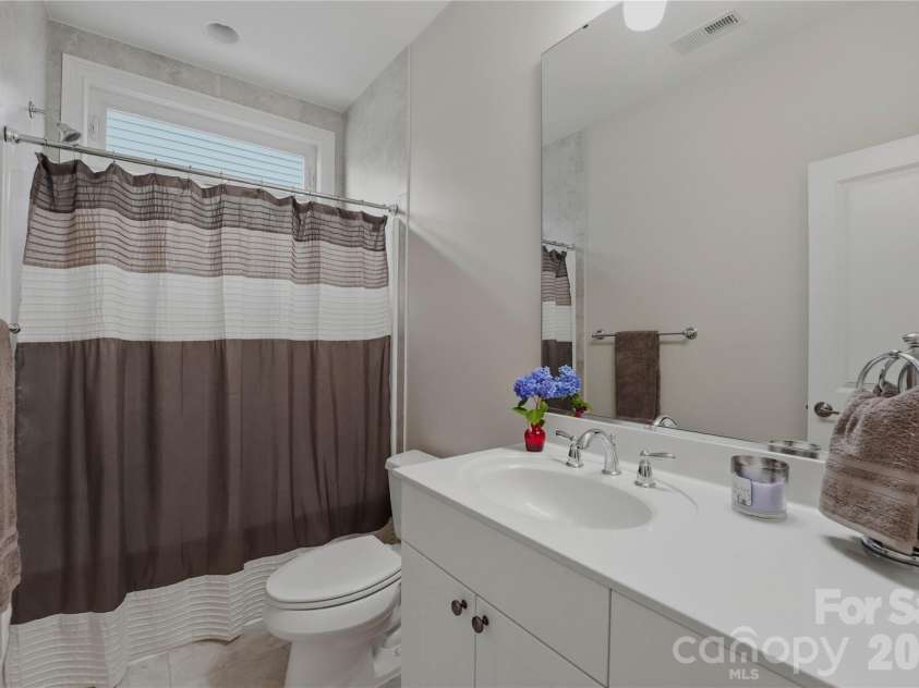 21903 Riddles Court, Cornelius, NC 28031.  MLS# CAR4385261, YatesRealty ID 33199. 