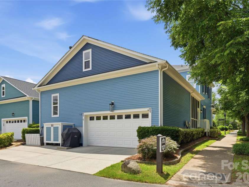 21903 Riddles Court, Cornelius, NC 28031.  MLS# CAR4385261, YatesRealty ID 33199. 
