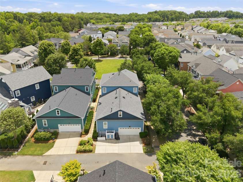 21903 Riddles Court, Cornelius, NC 28031.  MLS# CAR4385261, YatesRealty ID 33199. 