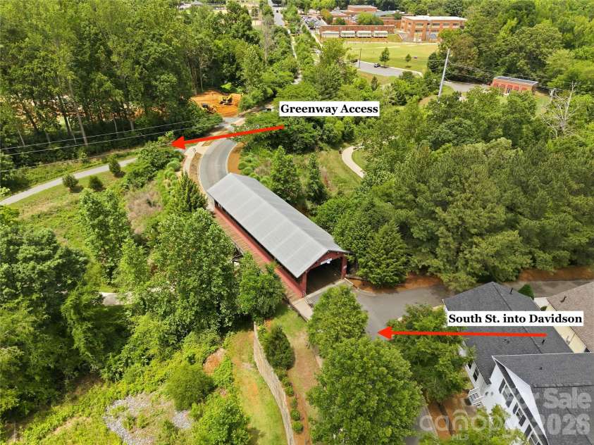 21903 Riddles Court, Cornelius, NC 28031.  MLS# CAR4385261, YatesRealty ID 33199. 
