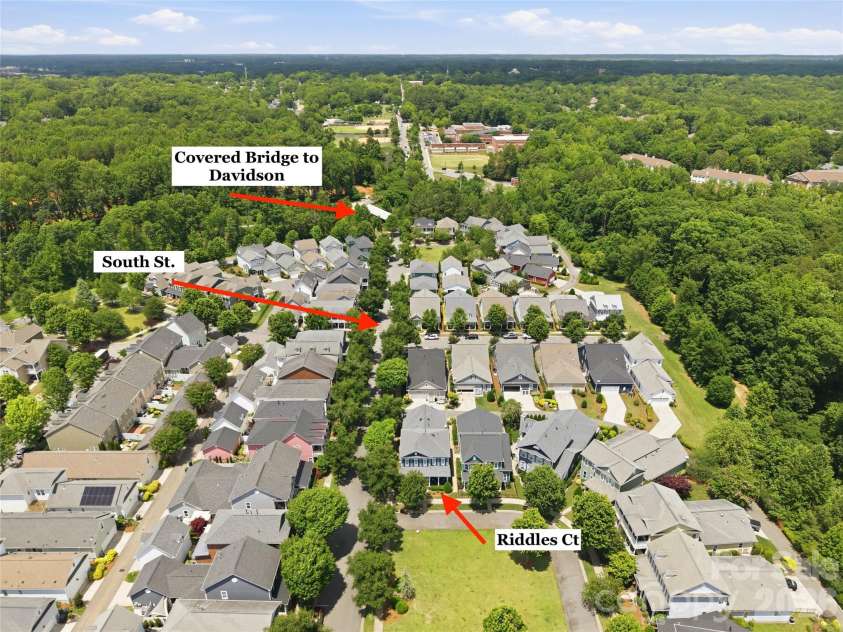 21903 Riddles Court, Cornelius, NC 28031.  MLS# CAR4385261, YatesRealty ID 33199. 