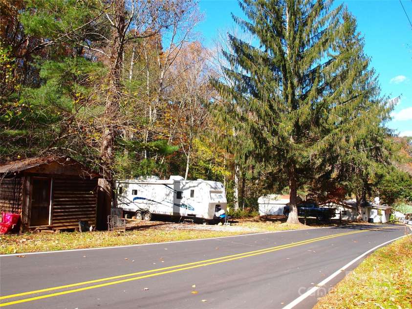 9 Smokey Cove Road, Canton, NC 28716.  MLS# CAR4314818, YatesRealty ID 332. 